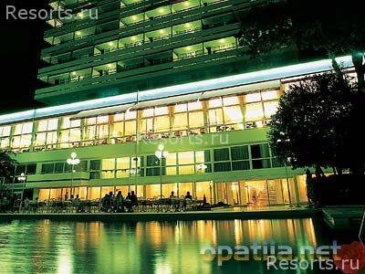 Ambassador Hotel 30